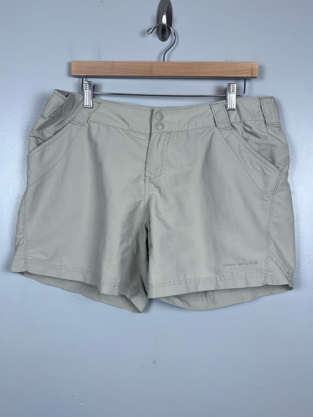 Columbia Women's PFG Coral Point II Nylon Omni-Shade Hiking Shorts Size L Active